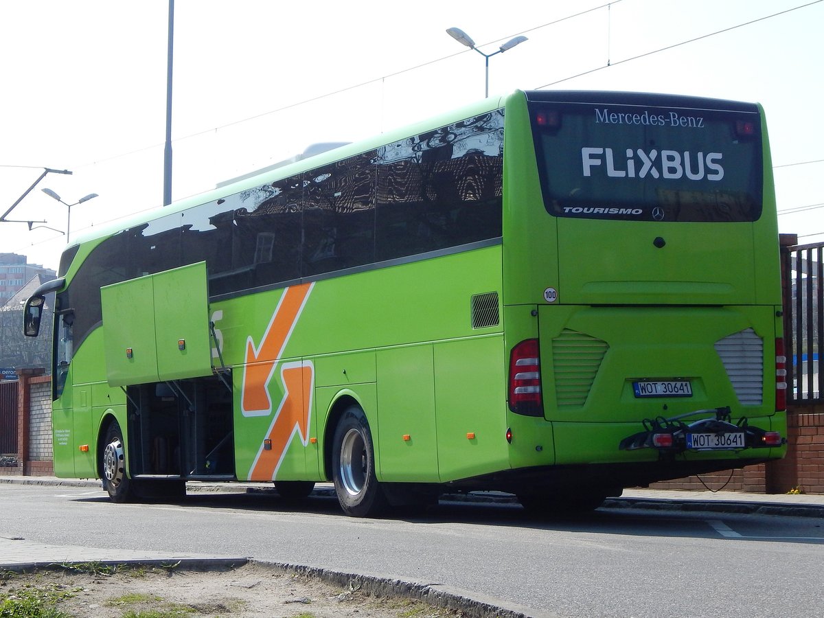 Mercedes Tourismo von Flixbus/Follow Me! aus Polen in Stettin.