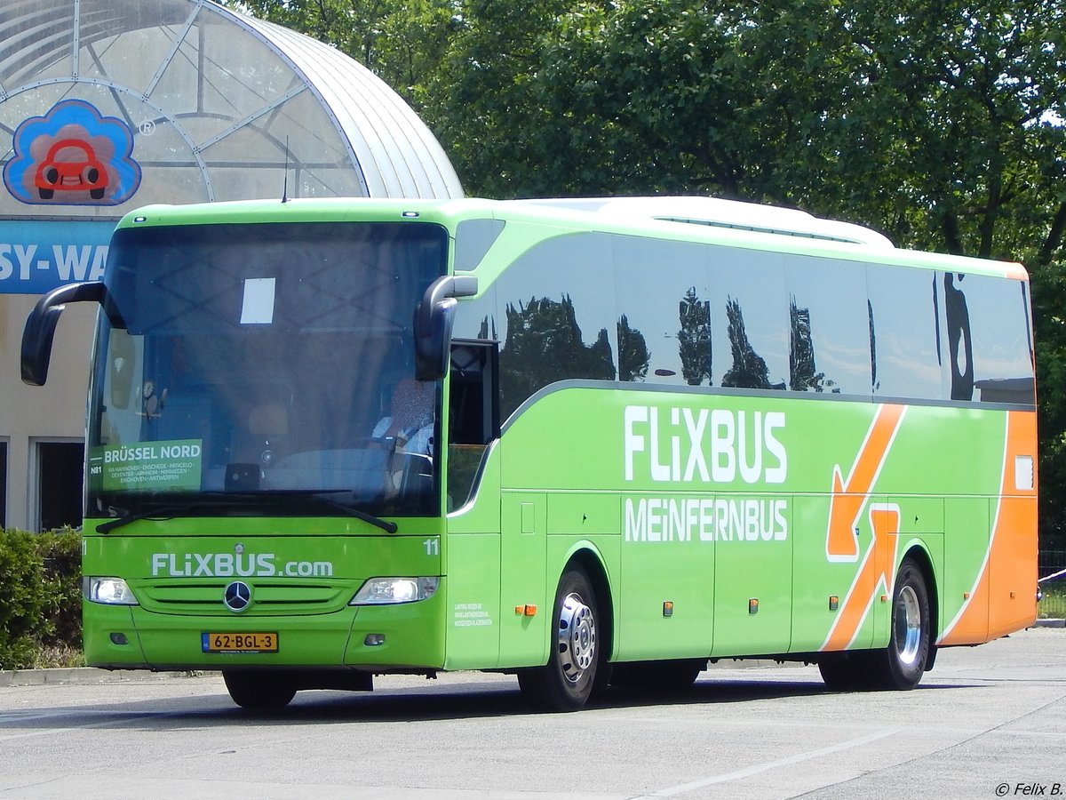 Mercedes Tourismo von Flixbus/Lanting Reizen aus den Niederlanden in Berlin. 