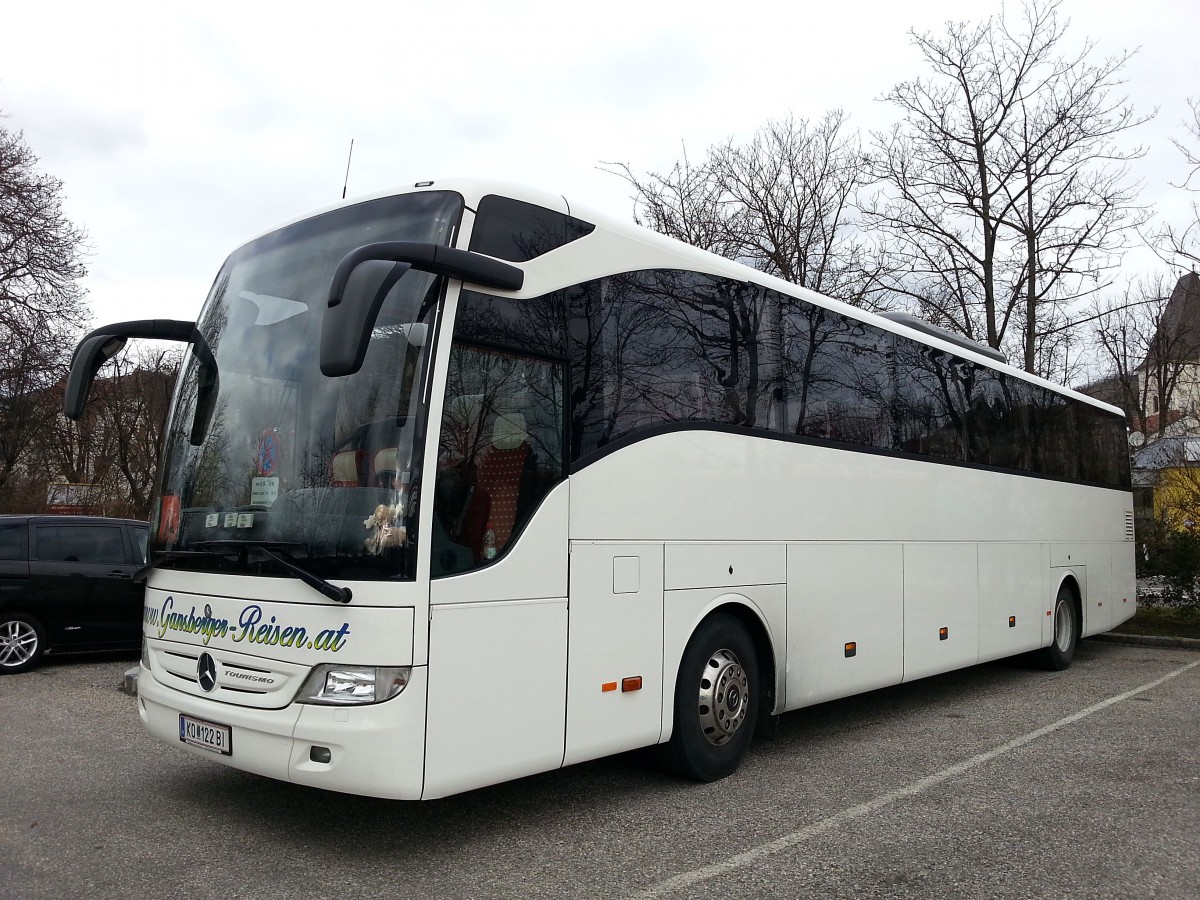 Mercedes Tourismo von Gansberger Reisen aus sterreich am 5.3.2015 in Krems.