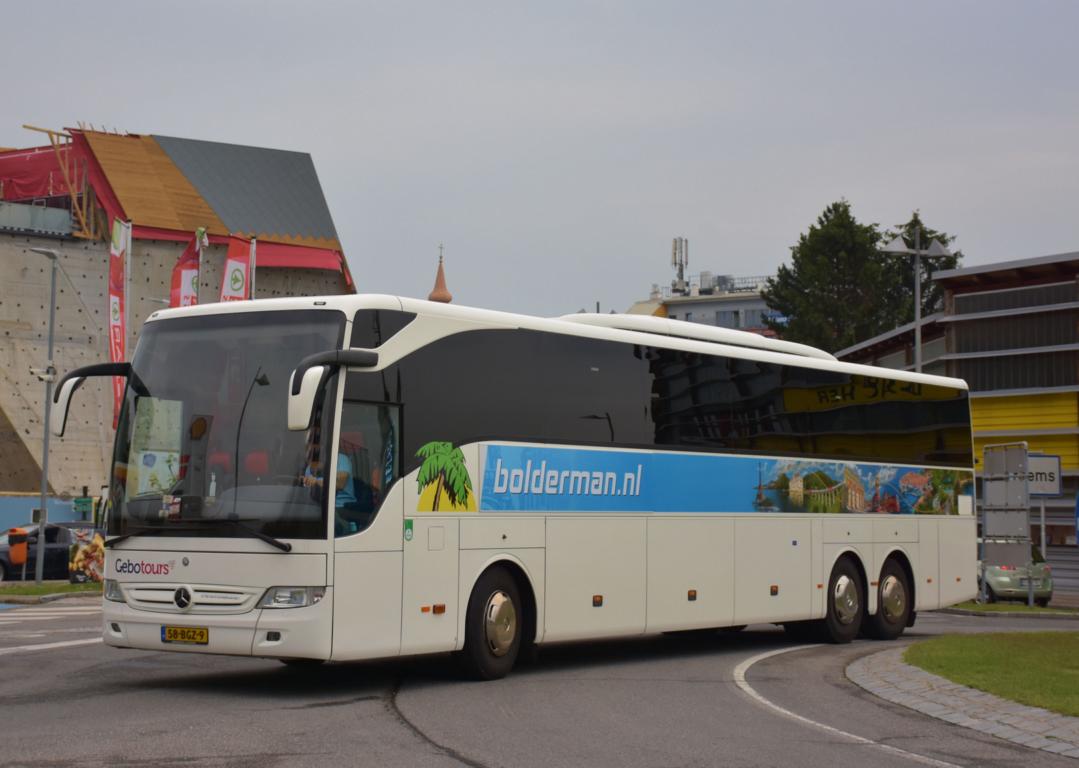 Mercedes Tourismo von Gebotours-Boldermann Reisen aus den NL 2018 in Krems.