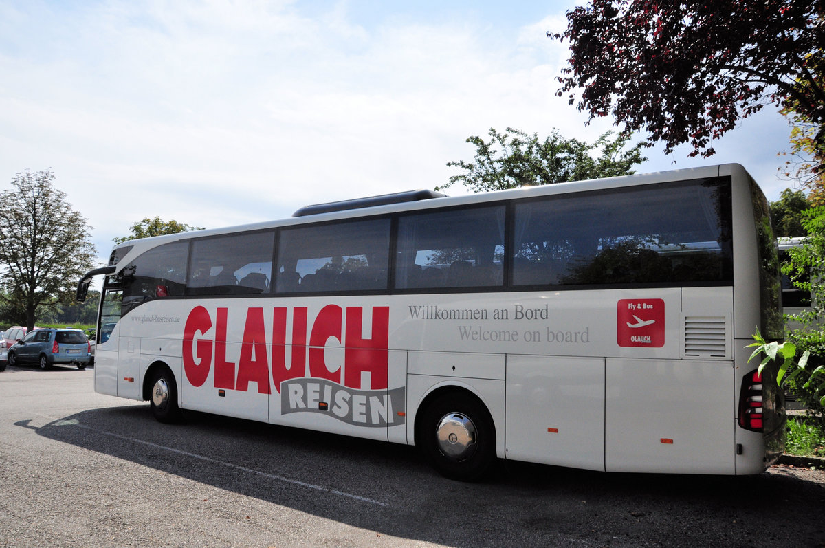 Mercedes Tourismo von Glauch Busreisen aus der BRD in Krems gesehen.