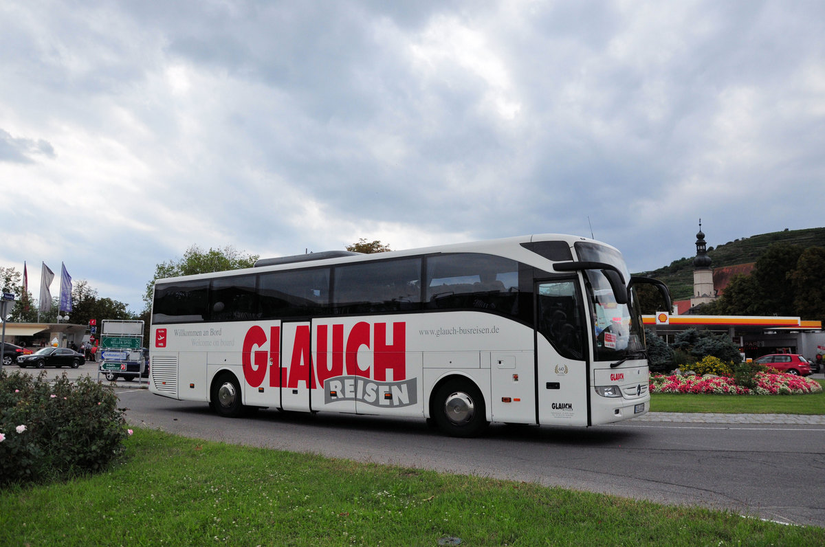 Mercedes Tourismo von Glauch Busreisen aus der BRD in Krems unterwegs.