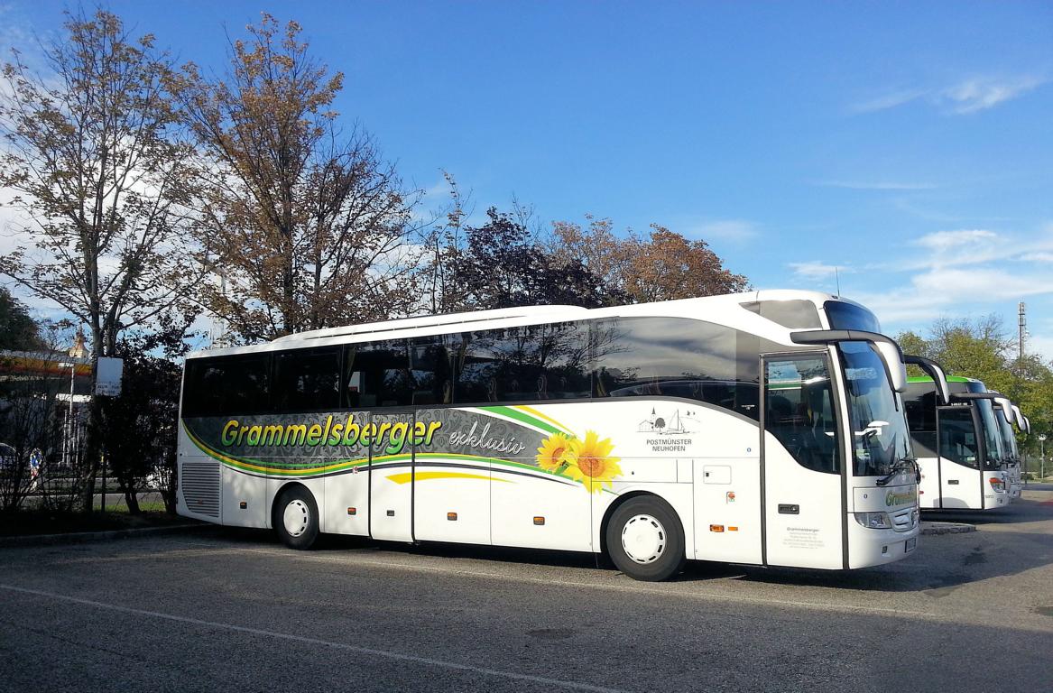 Mercedes Tourismo von Grammelsberger Reisen aus der BRD 2017 in Krems.