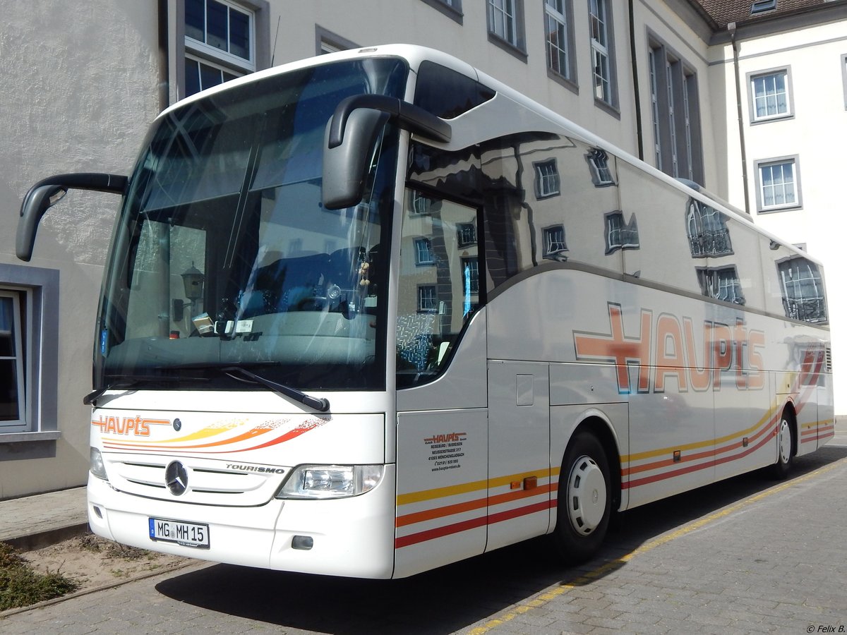 Mercedes Tourismo von Haupts aus Deutschland in Sassnitz. 