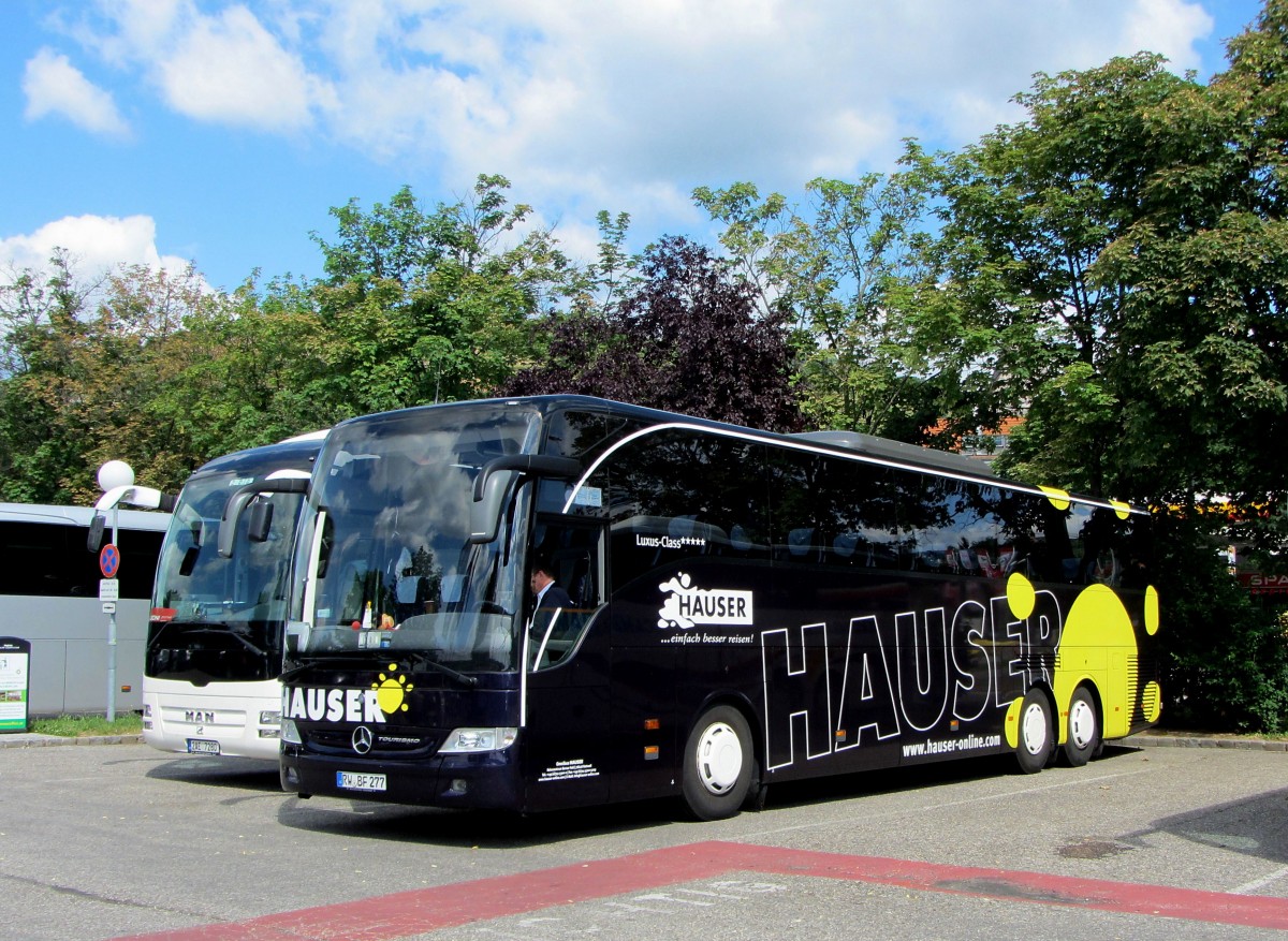 Mercedes Tourismo von Hauser Reisen aus der BRD in Juni 2015 in Krems.