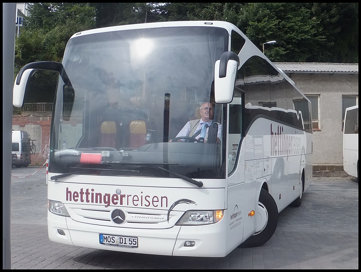 Mercedes Tourismo von Hettinger aus Deutschland im Stadthafen Sassnitz.