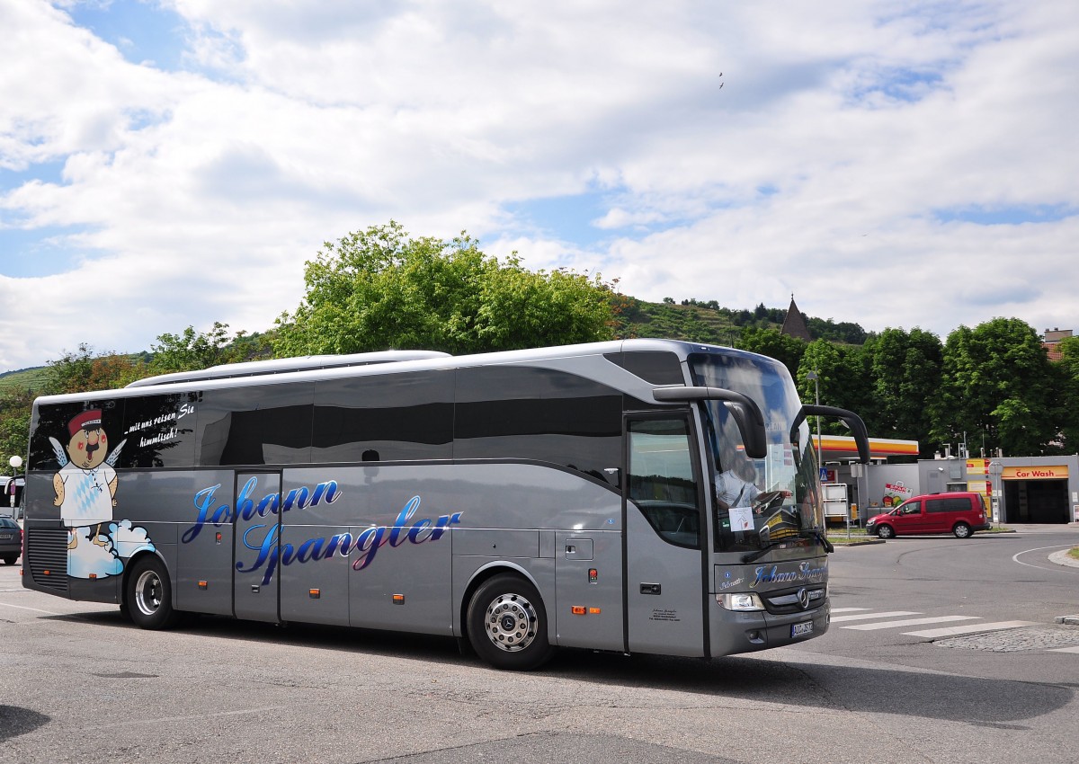 Mercedes Tourismo von Johann Spangler aus der BRD im Juni 2015 in Krems.