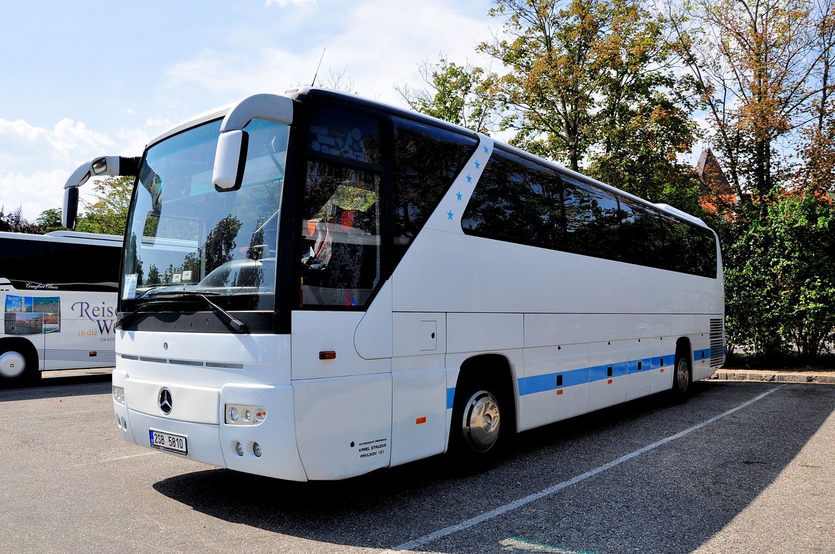 Mercedes Tourismo von Karel Strzka aus der CZ in Krems gesehen.