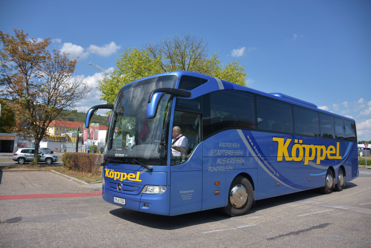 Mercedes Tourismo von Kppel Reisen aus der BRD 2017 in Krems.