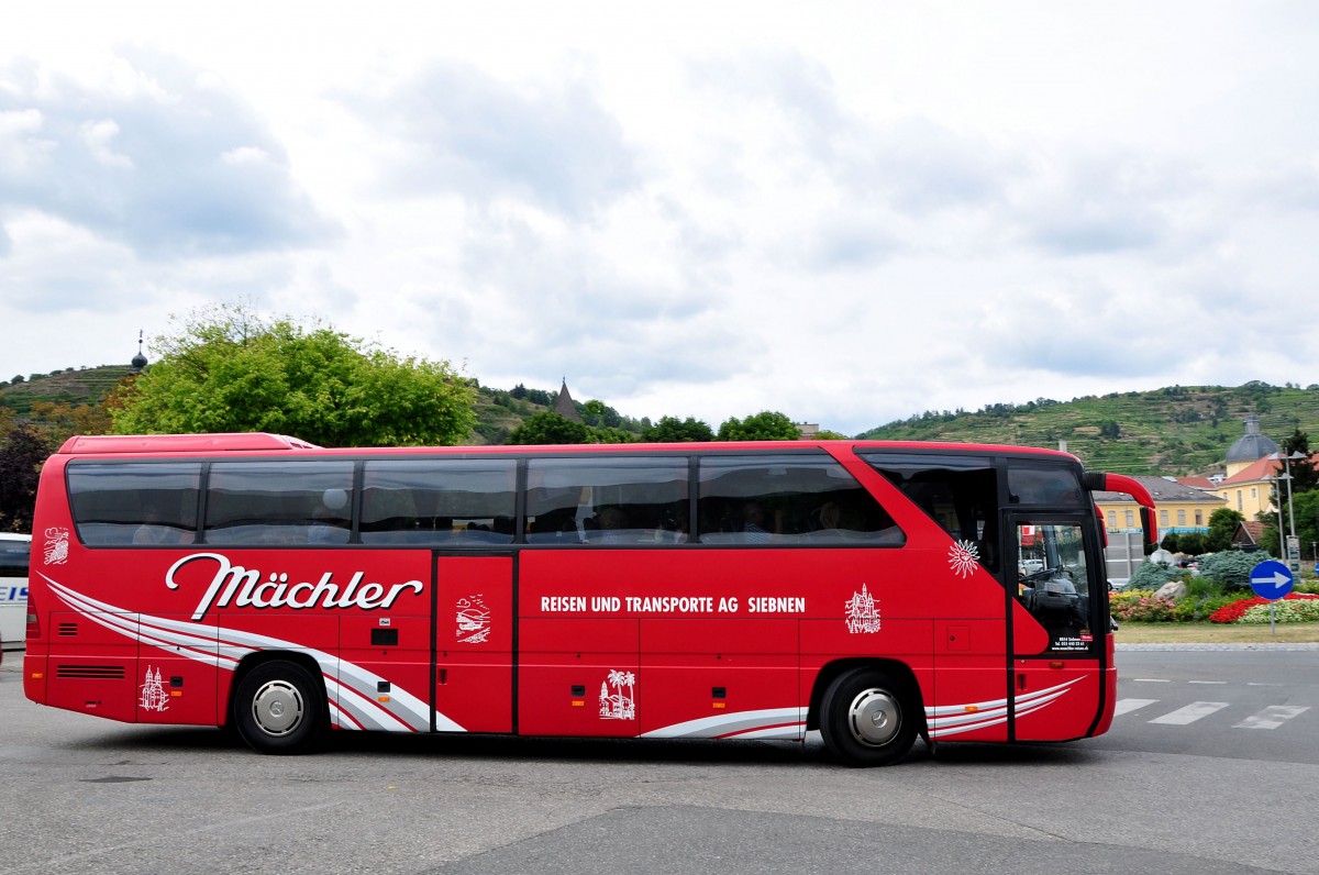 Mercedes Tourismo von Mchler aus der Schweiz in Krems gesehen.