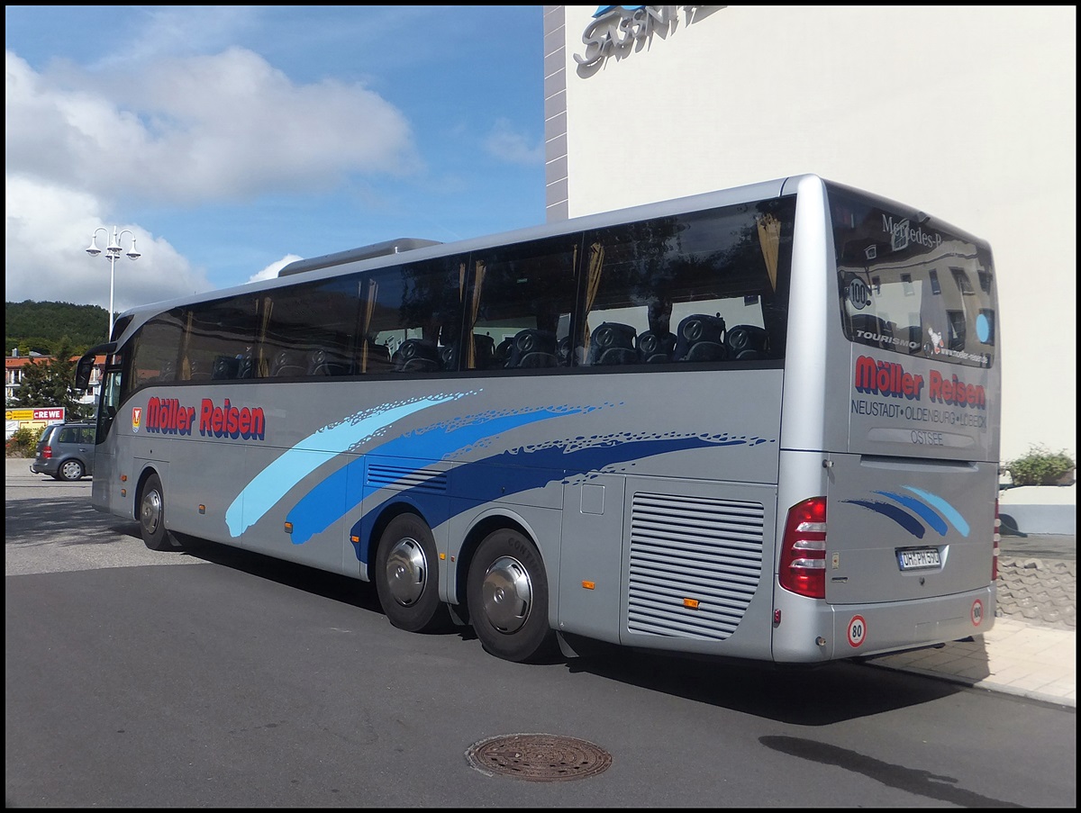 Mercedes Tourismo von Mller Reisen aus Deutschland in Sassnitz.