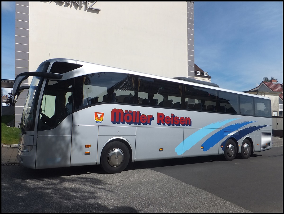 Mercedes Tourismo von Mller Reisen aus Deutschland in Sassnitz.