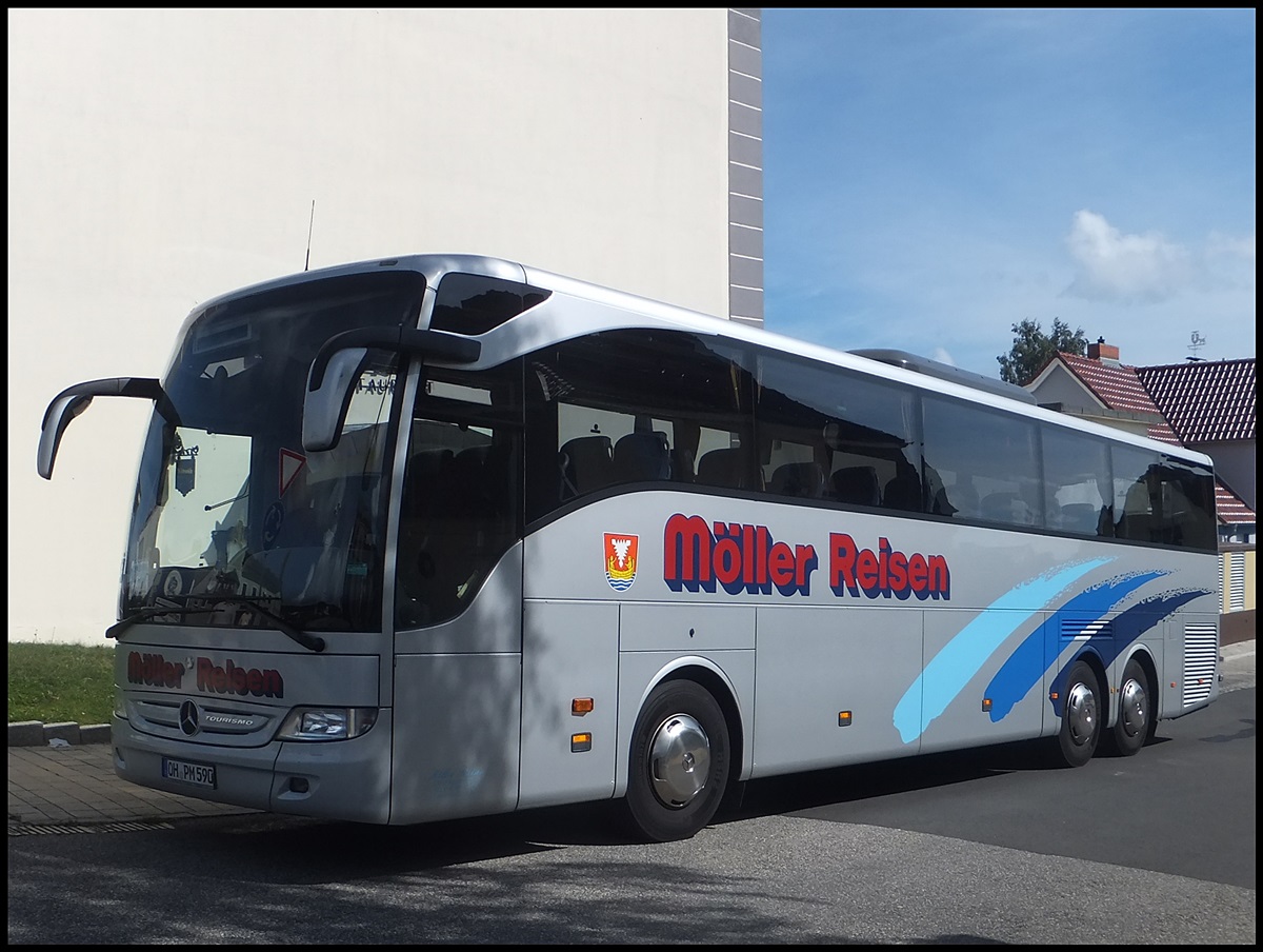 Mercedes Tourismo von Mller Reisen aus Deutschland in Sassnitz.