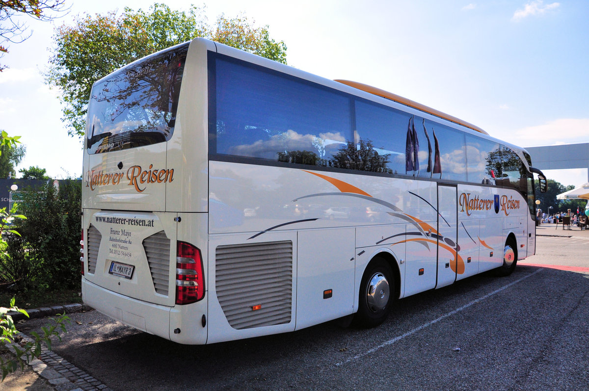 Mercedes Tourismo von Natterer Reisen aus sterreich in Krems gesehen.