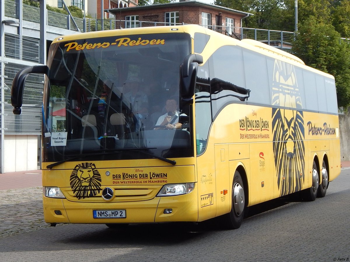 Mercedes Tourismo von Peters-Reisen aus Deutschland in Sassnitz.