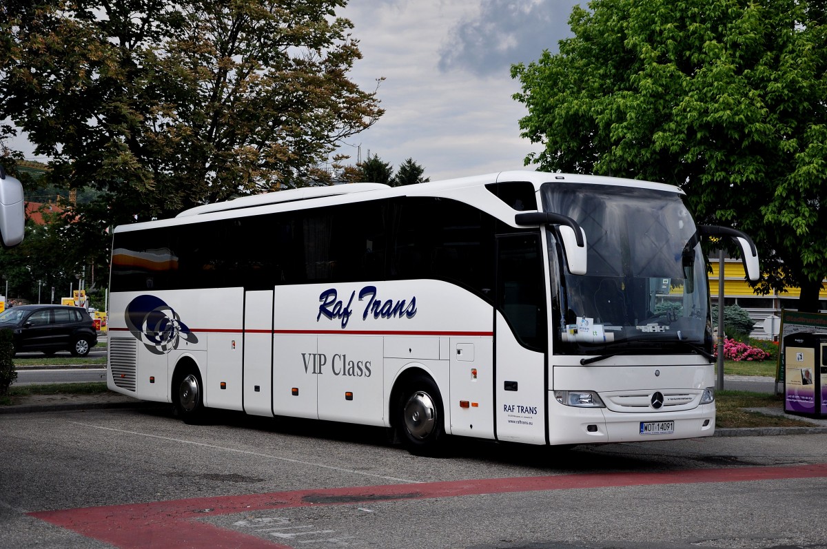 Mercedes Tourismo von Raf Trans Reisen aus Polen im Juni 2015 in Krems.