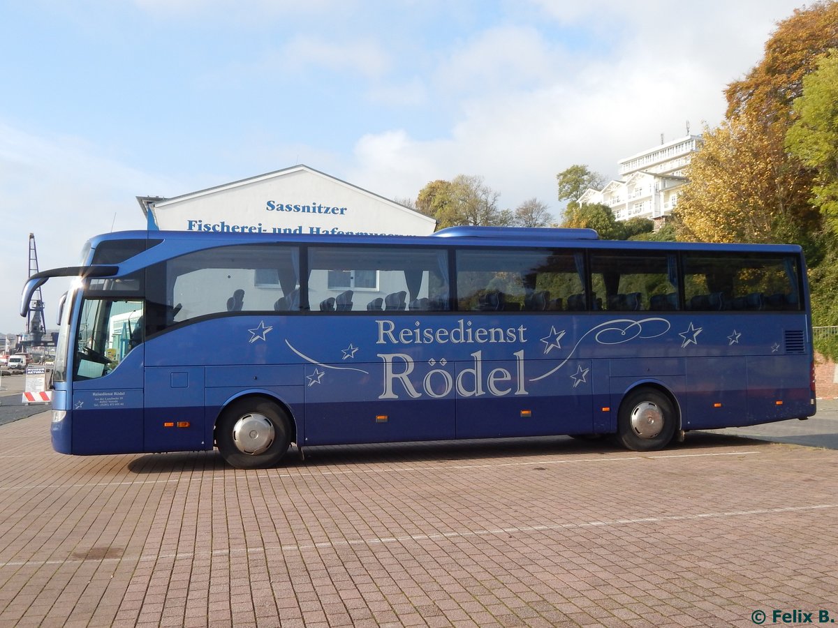 Mercedes Tourismo von Reisedienst Rödel aus Deutschland im Stadthafen Sassnitz.