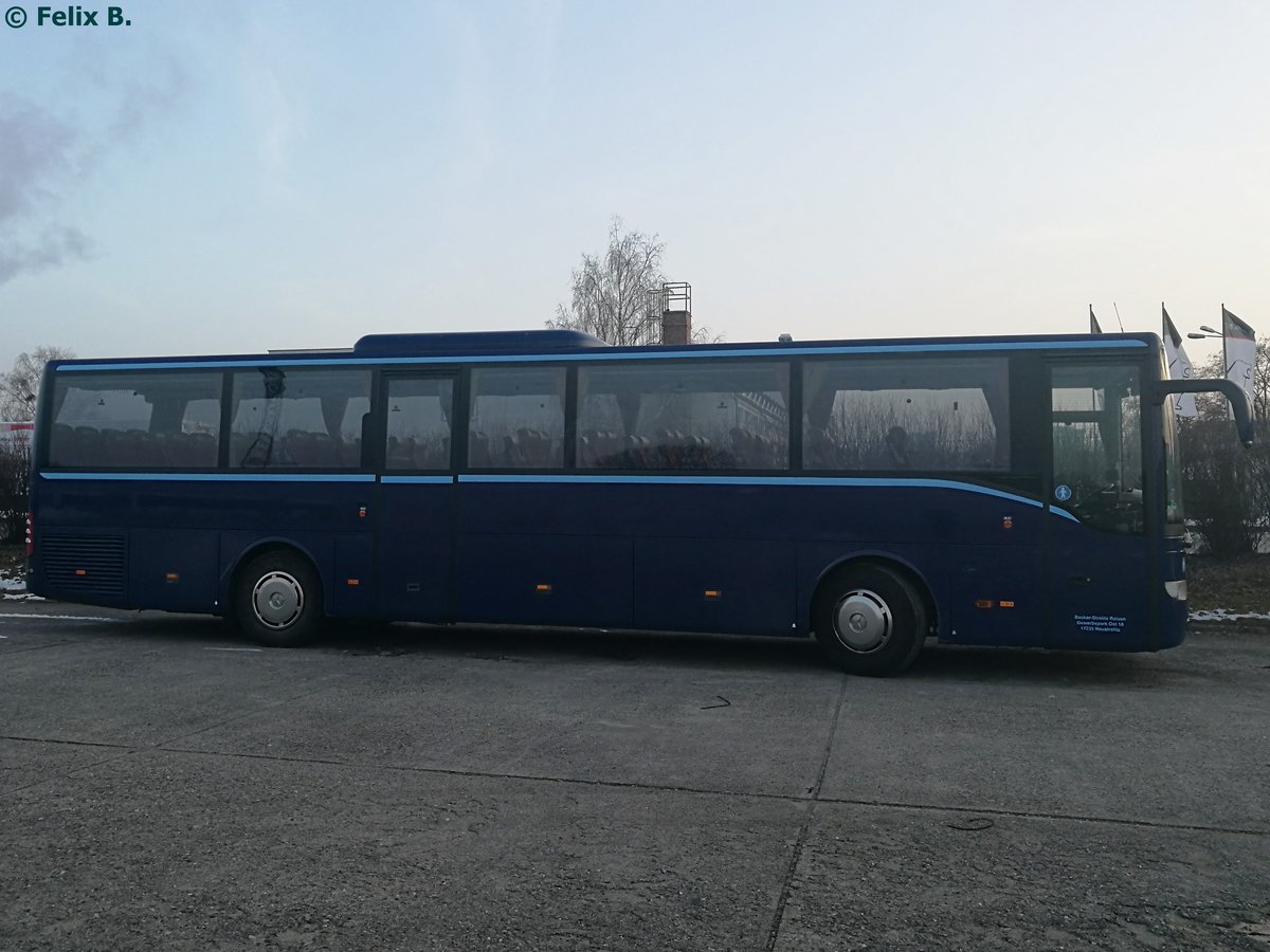 Mercedes Tourismo RH von Becker-Strelitz-Reisen aus Deutschland in Neubrandenburg.