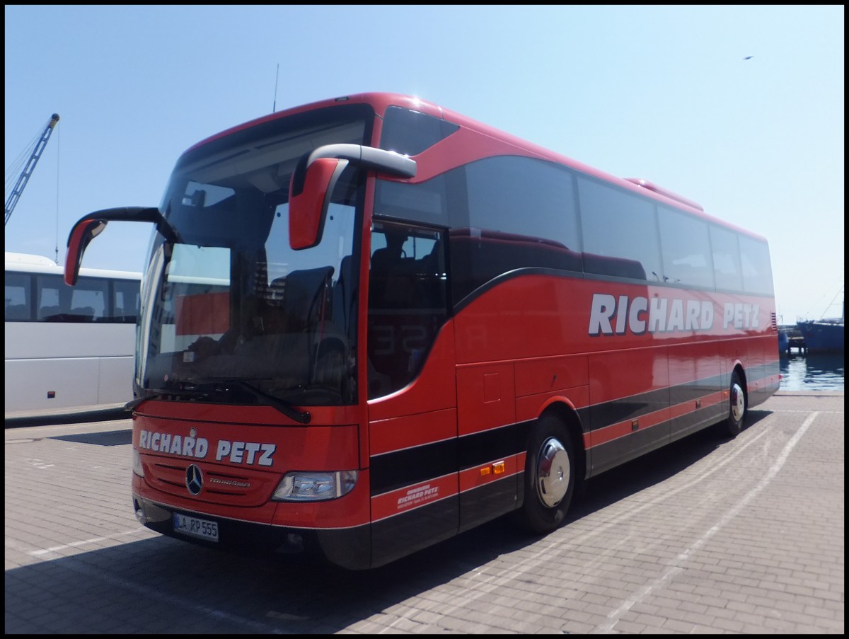 Mercedes Tourismo von Richard Petz aus Deutschland im Stadthafen Sassnitz.