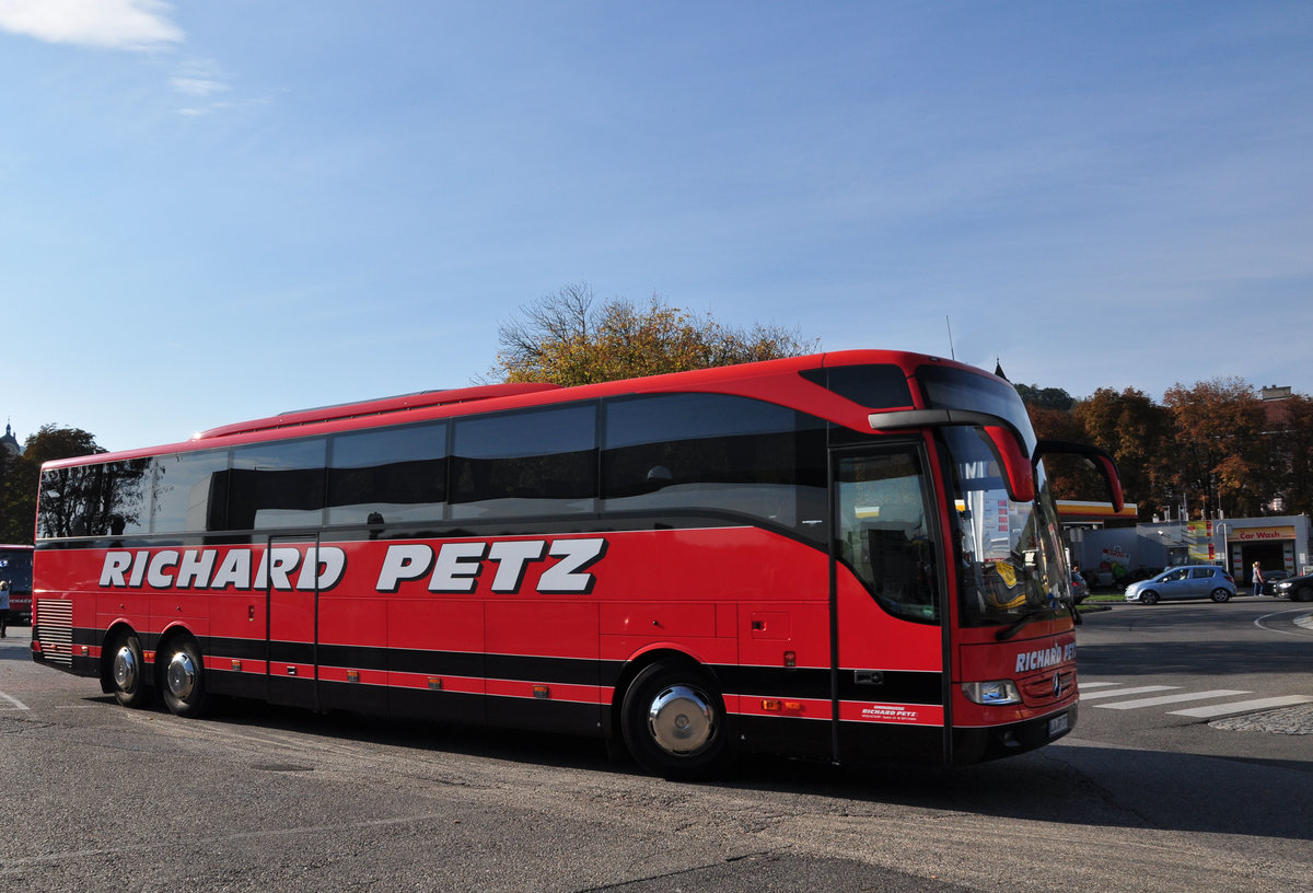 Mercedes Tourismo von Richard Petz Reisen aus der BRD in Krems gesehen.