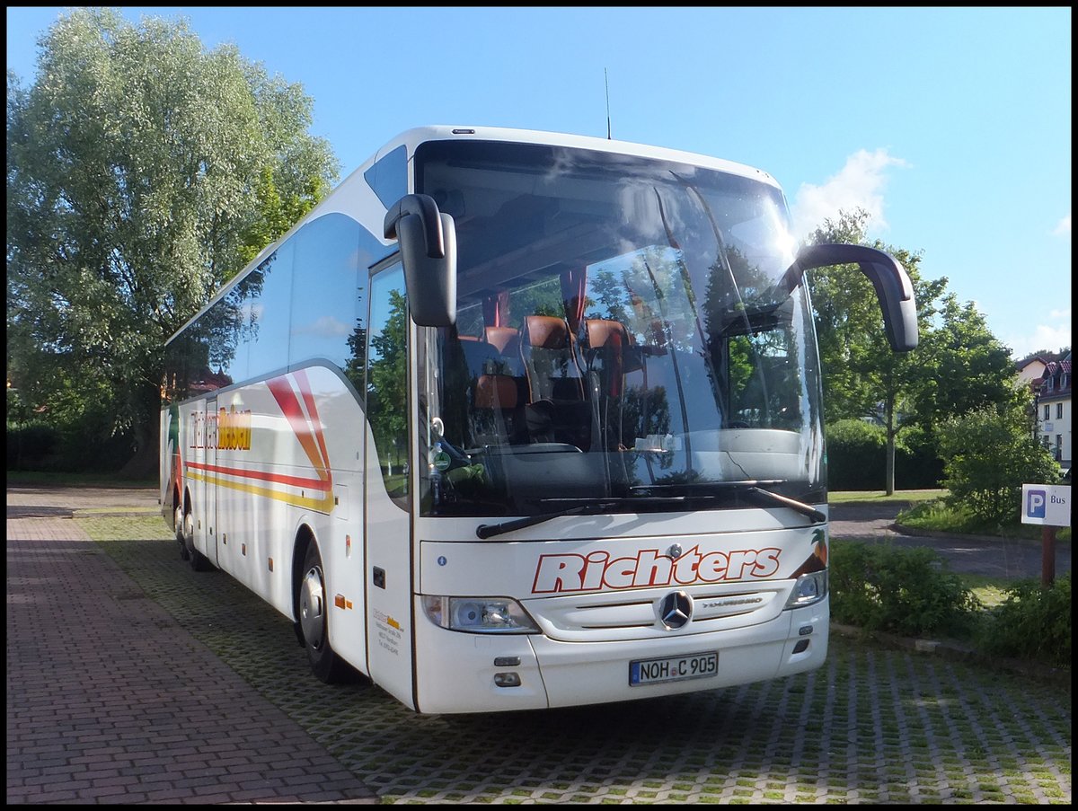 Mercedes Tourismo von Richters Reisen aus Deutschland in Bergen. 