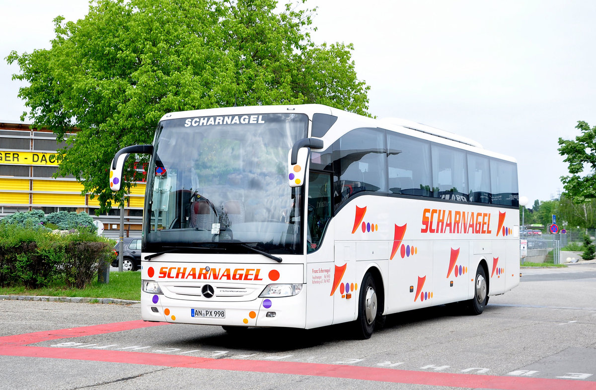 Mercedes Tourismo von Scharnagel Reisen aus der BRD in Krems gesehen.