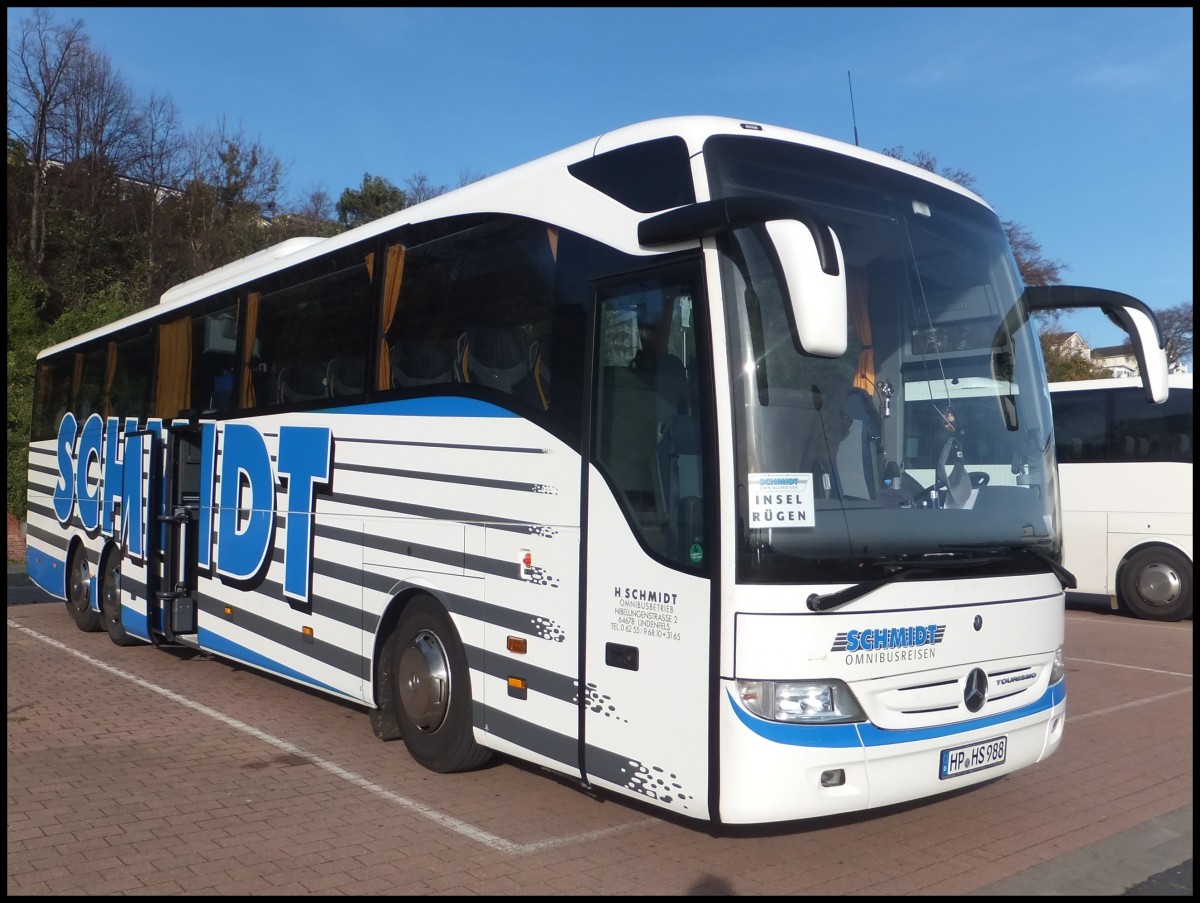 Mercedes Tourismo von Schmidt aus Deutschland im Stadthafen Sassnitz.