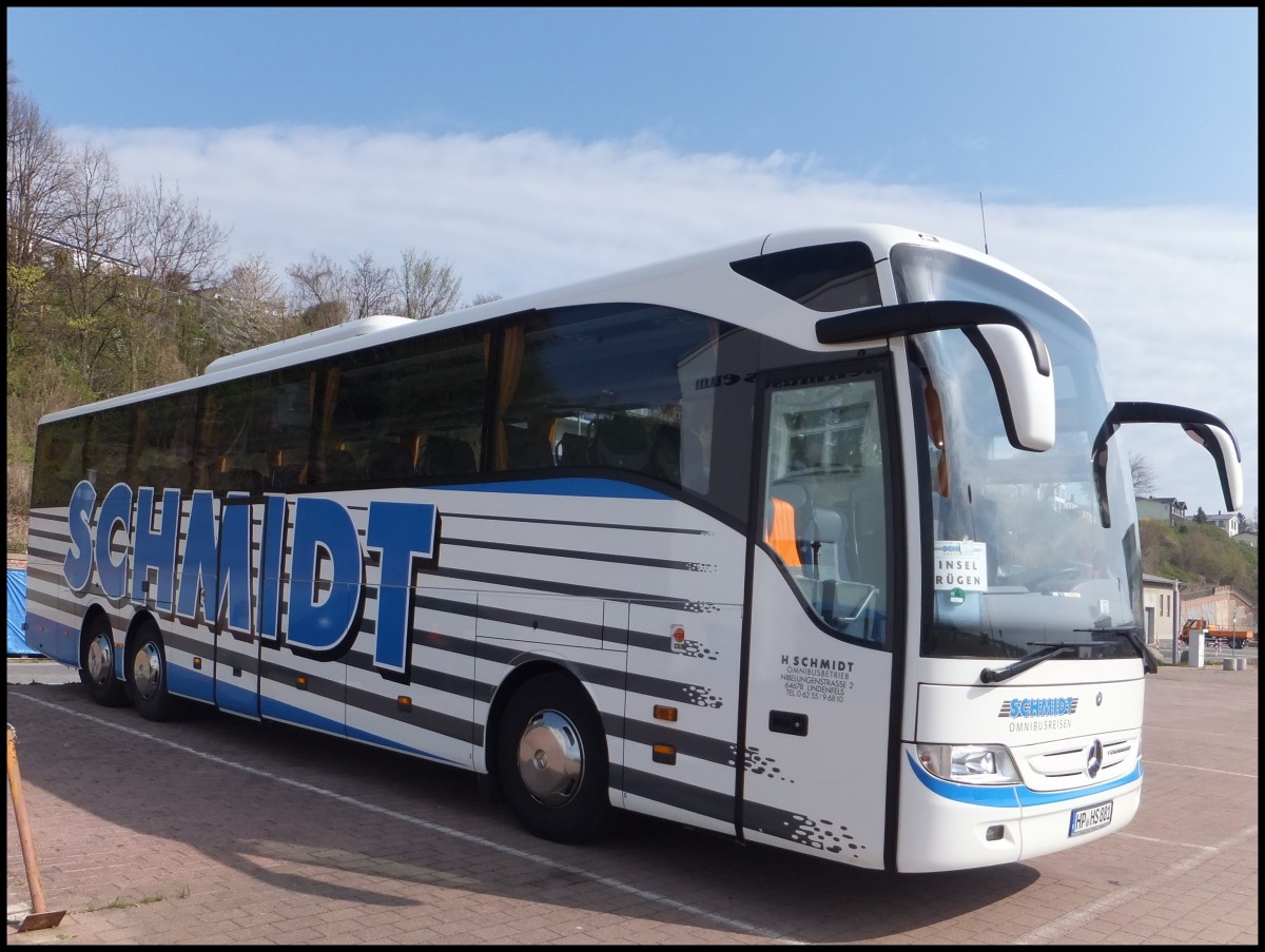 Mercedes Tourismo von Schmidt aus Deutschland im Stadthafen Sassnitz.