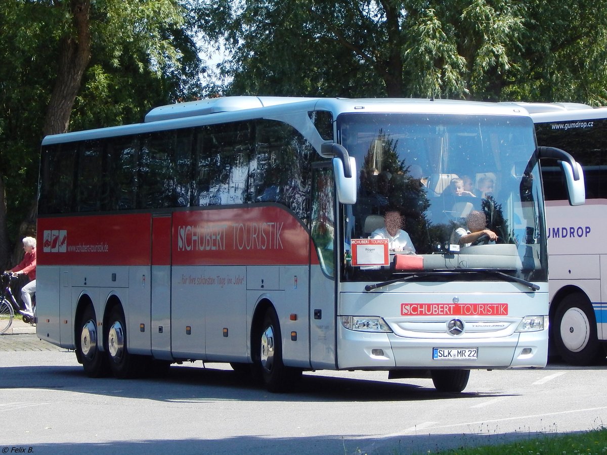 Mercedes Tourismo von Schubert Touristik aus Deutschland in Stralsund. 