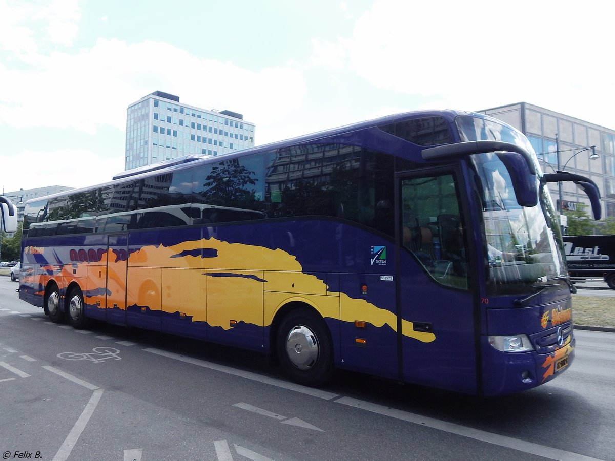 Mercedes Tourismo von Sickman aus den Niederlanden in Berlin.