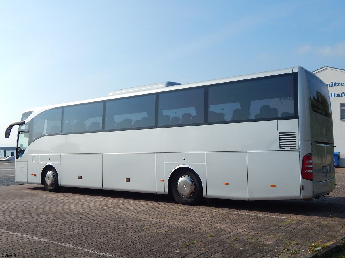 Mercedes Tourismo von Skan-Tours aus Deutschland im Stadthafen Sassnitz.