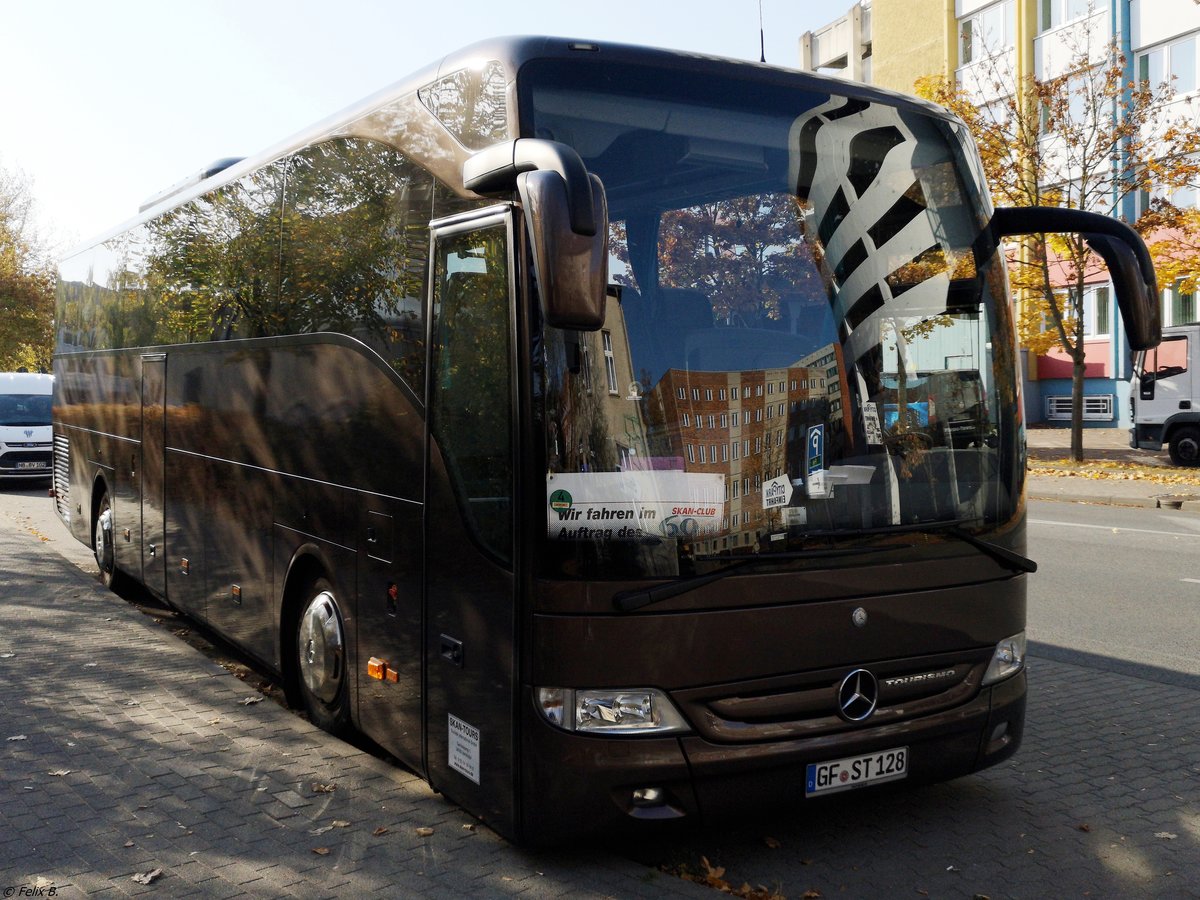 Mercedes Tourismo von Skan-Tours aus Deutschland in Neubrandenburg.