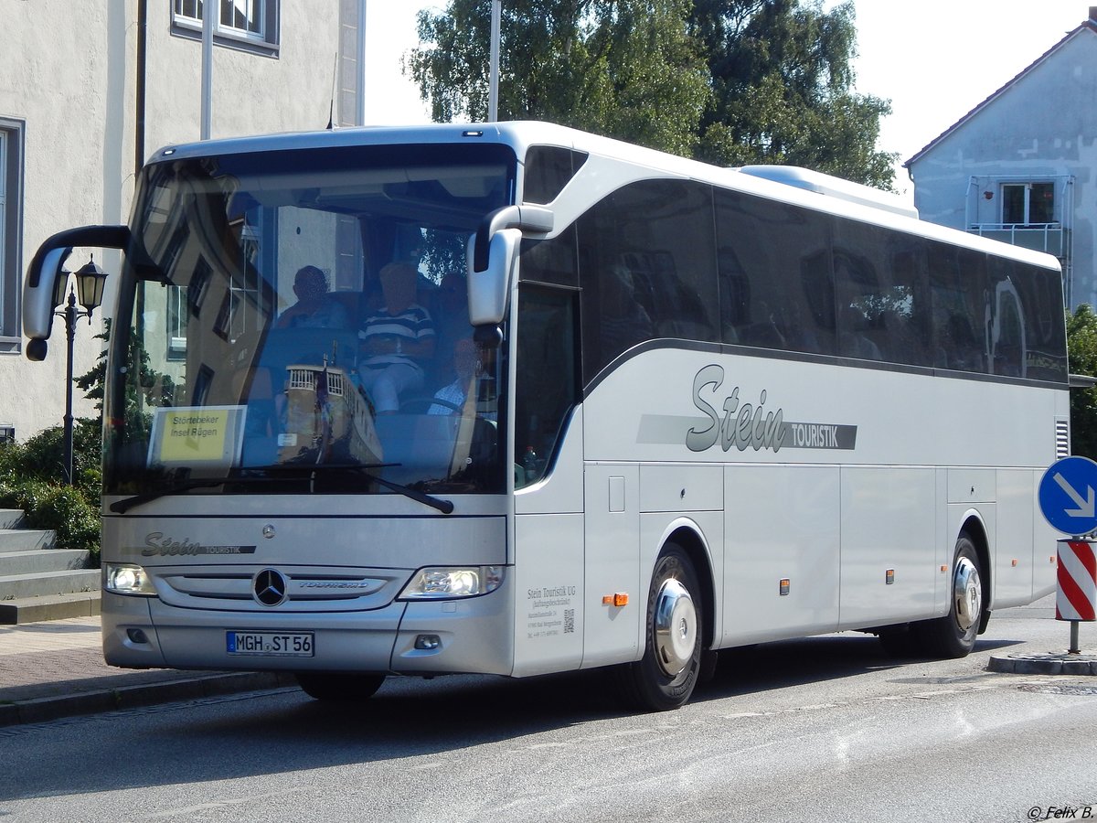 Mercedes Tourismo von Stein Touristik aus Deutschland in Sassnitz.