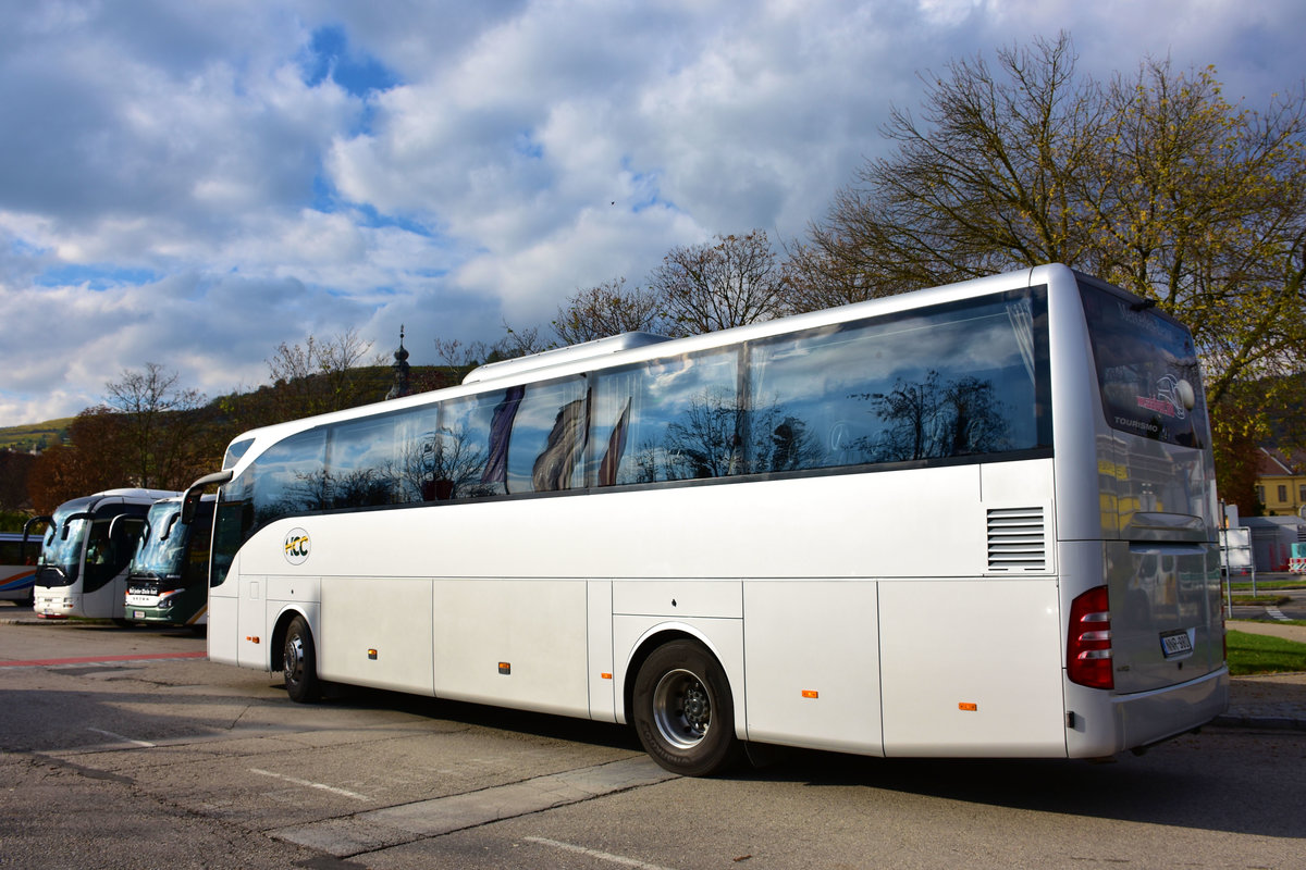 Mercedes Tourismo von Szalaibusz.hu in Krems.