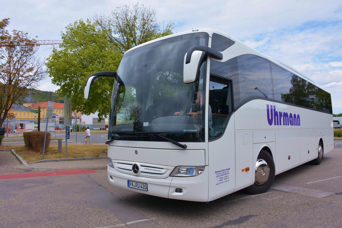 Mercedes Tourismo von Uhrmann Reisen aus der BRD 2017 in Krems.