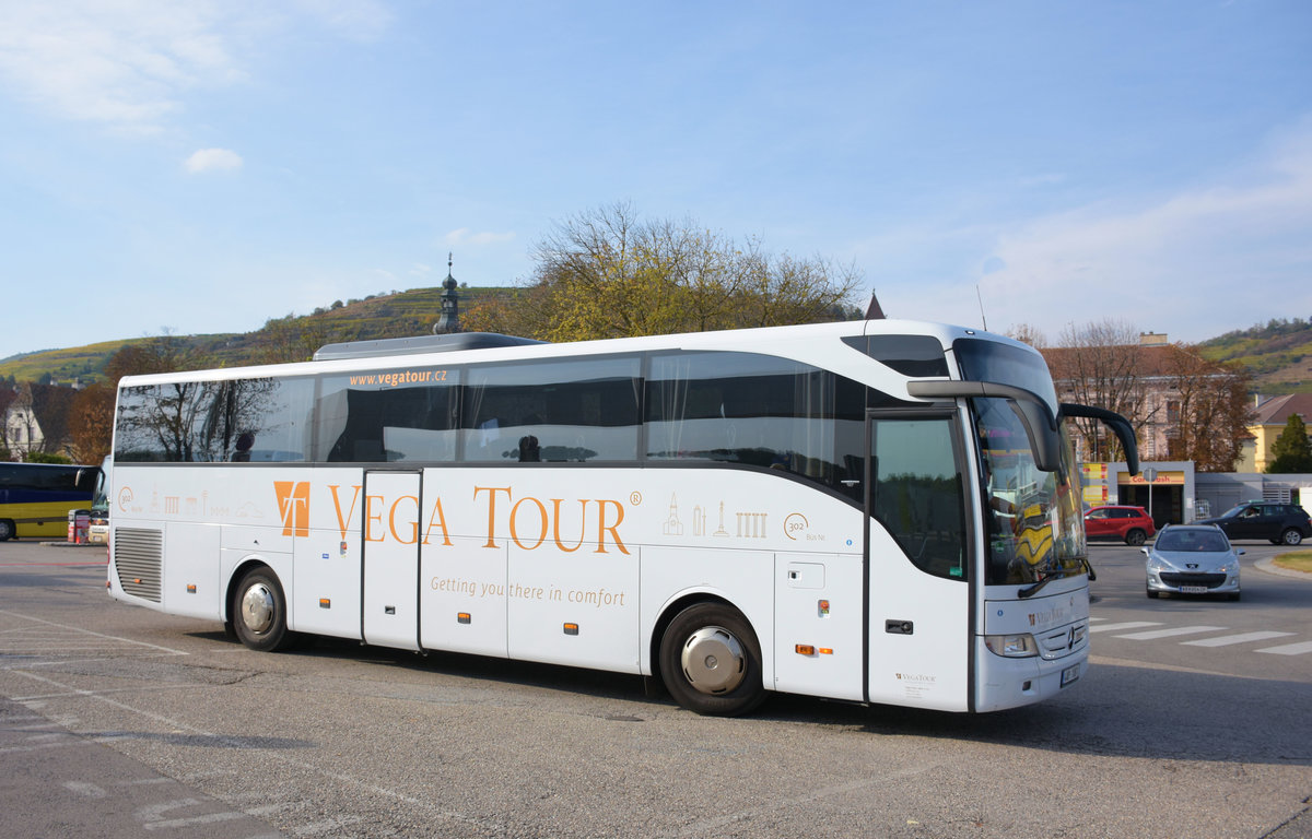 Mercedes Tourismo von VEGA TOUR aus der CZ in Krems.