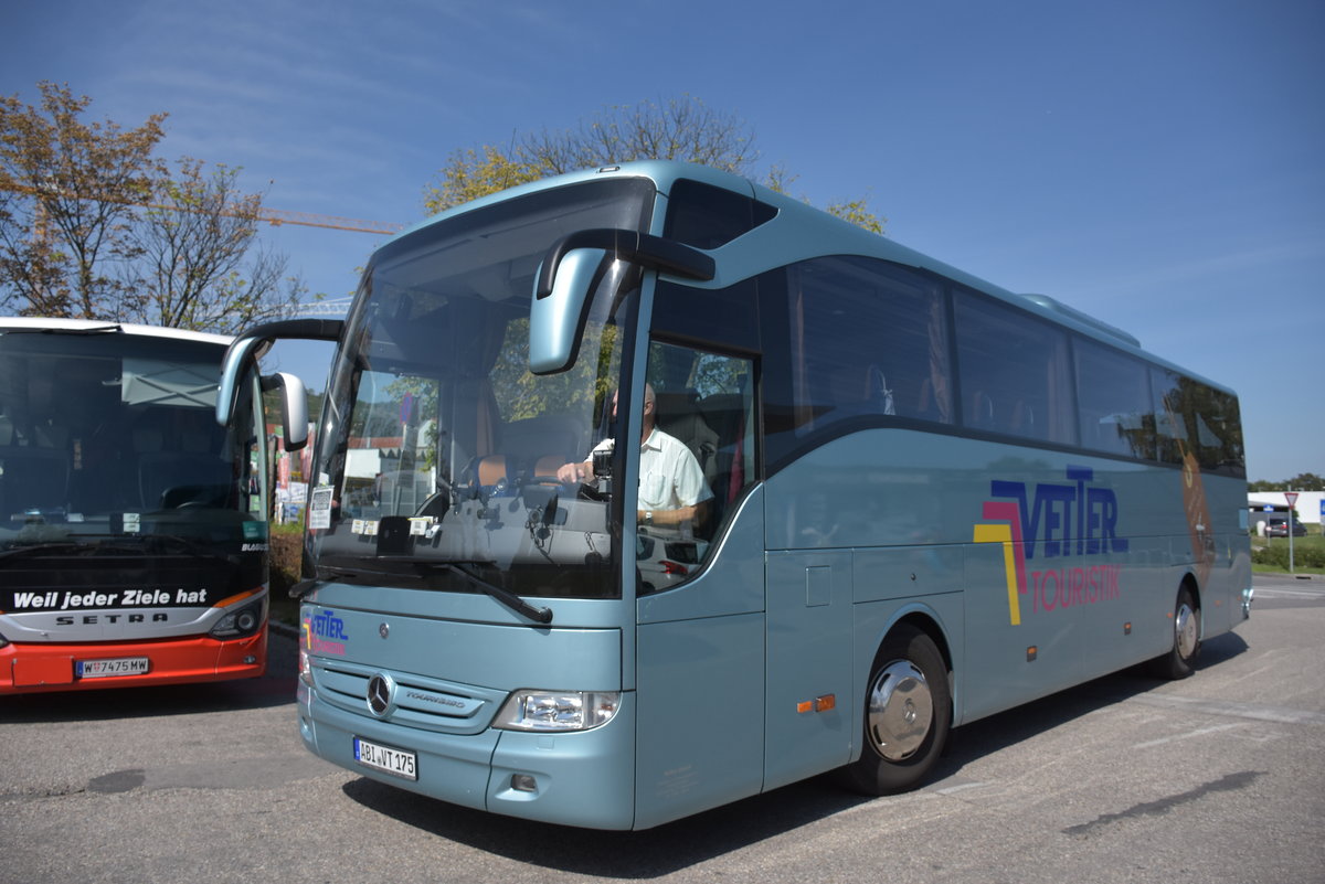 Mercedes Tourismo von Vetter Reisen aus der BRD 2017 in Krems.