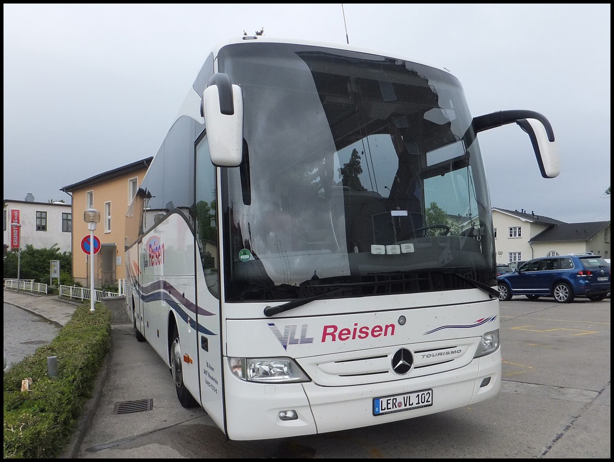 Mercedes Tourismo von VLL Reisen aus Deutschland in Sassnitz.