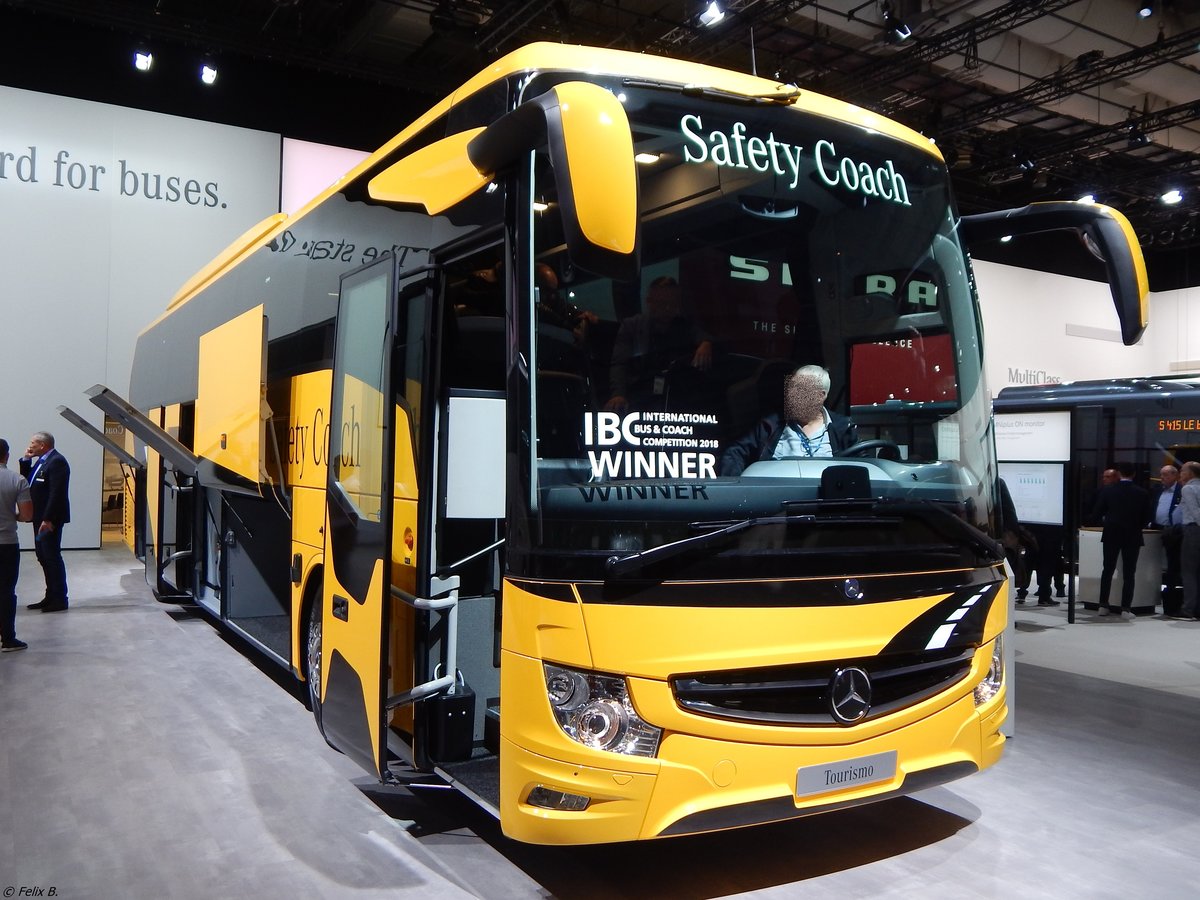 Mercedes Tourismo Vorführwagen in Hannover auf der IAA.