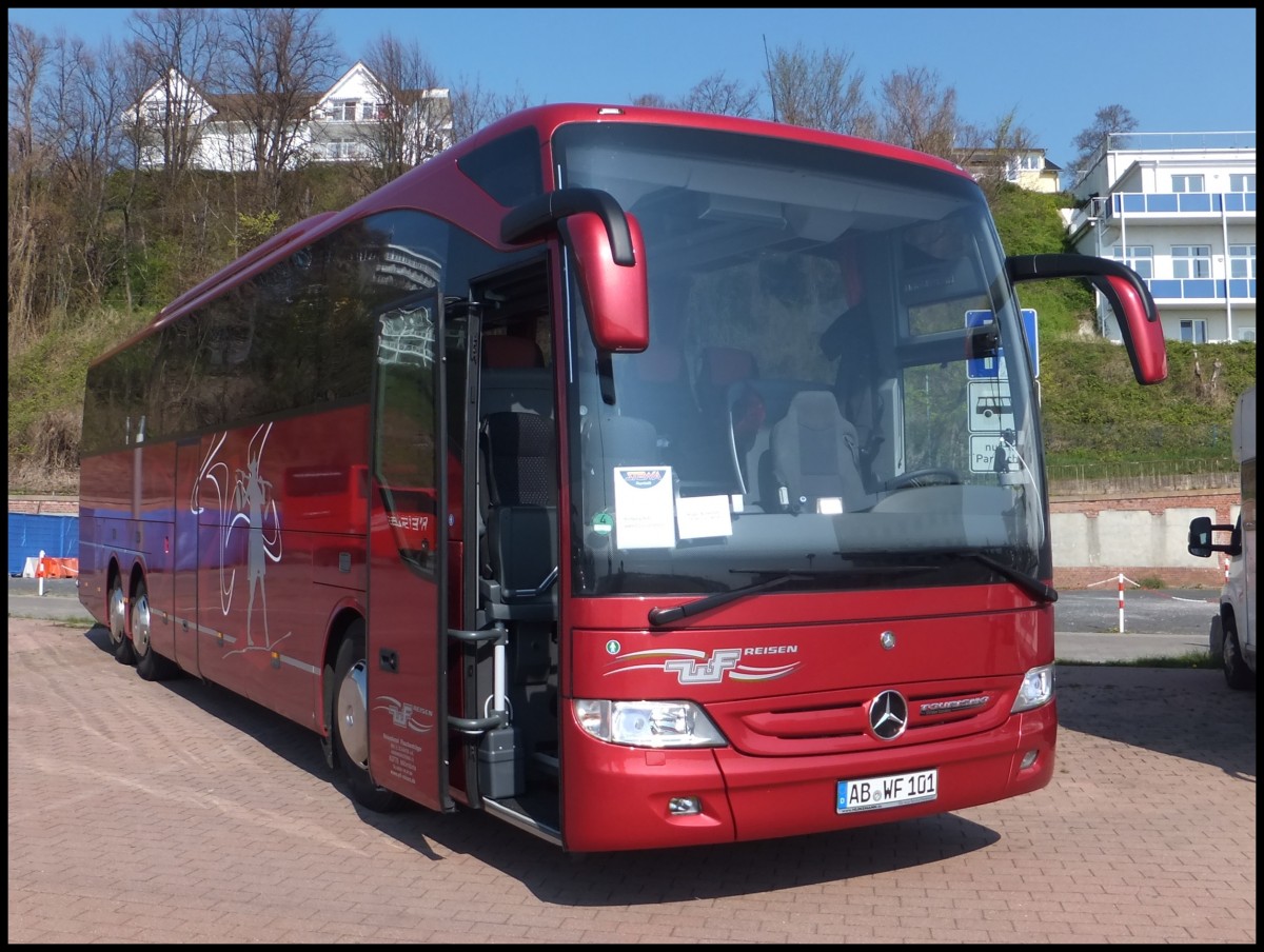 Mercedes Tourismo von WF-Reisen aus Deutschland im Stadthafen Sassnitz.