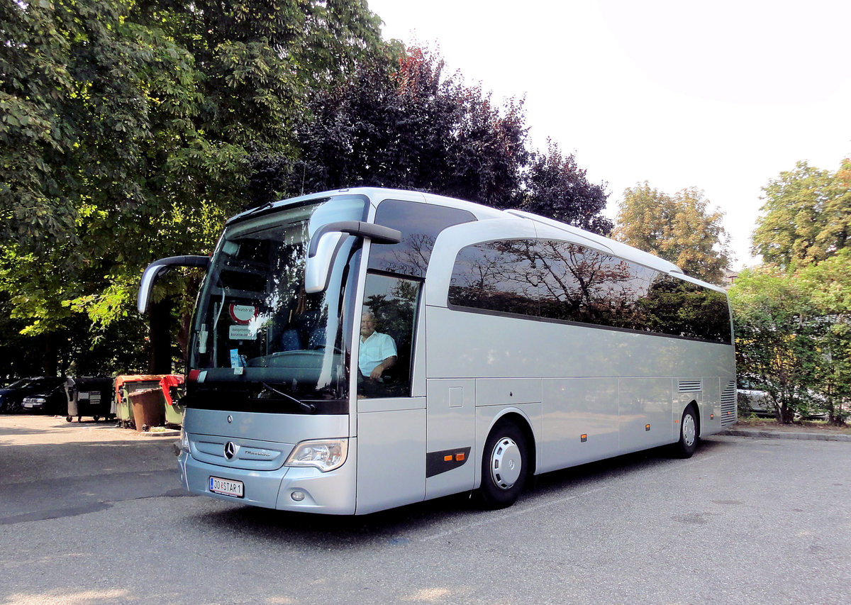 Mercedes Travego aus sterreich in Krems gesehen.