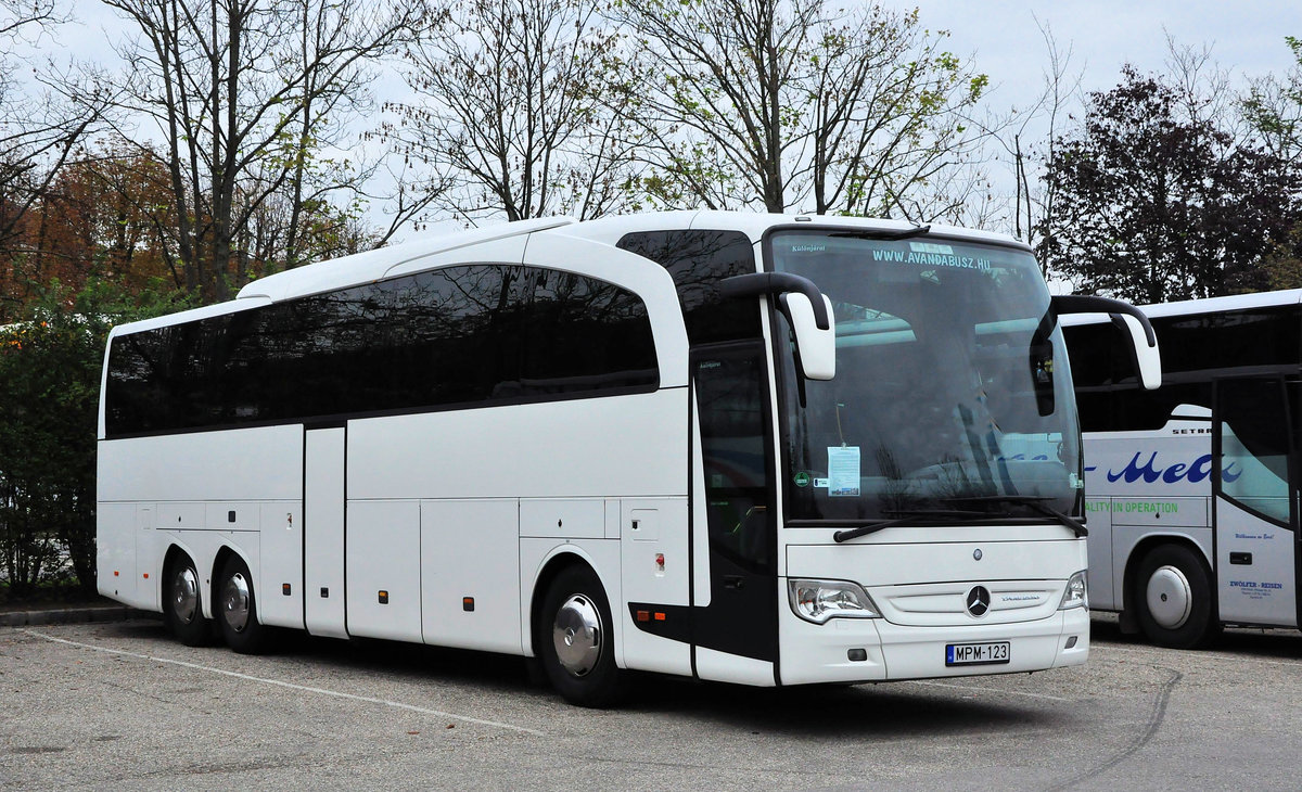 Mercedes Travego von Avandabusz.hu in Krems gesehen.