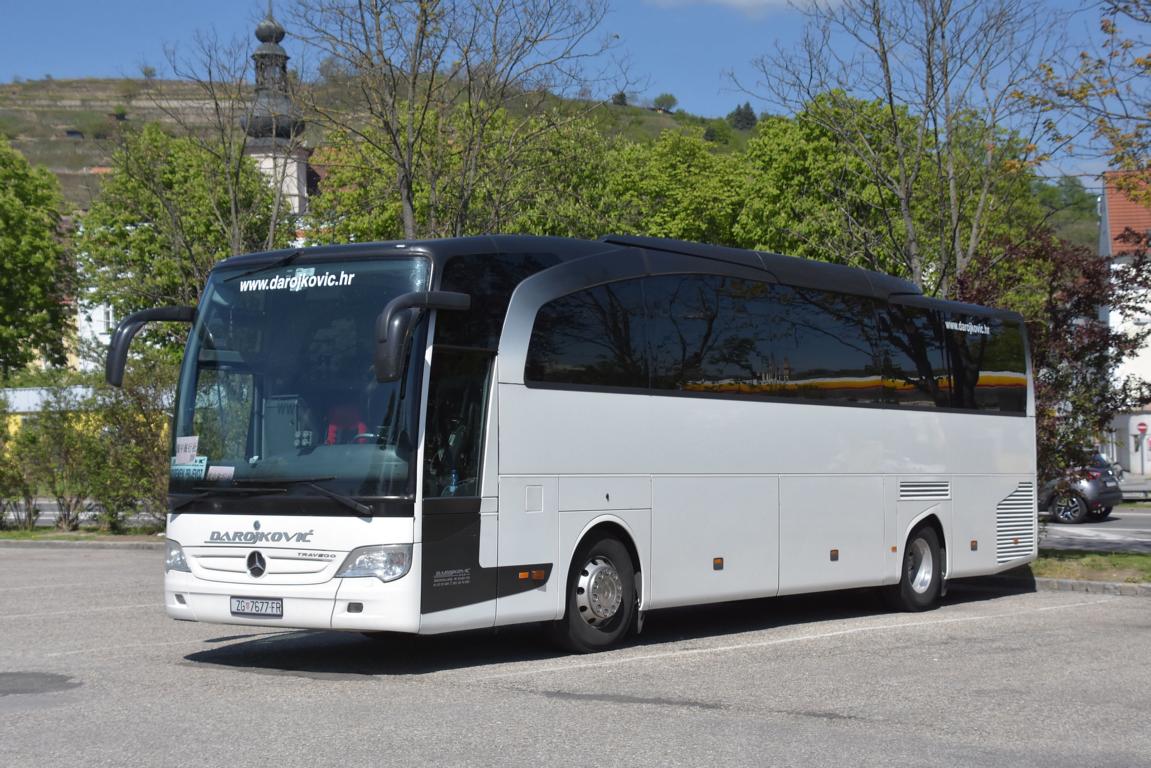 Mercedes Travego von Darjokovic Reisen aus R in Krems.