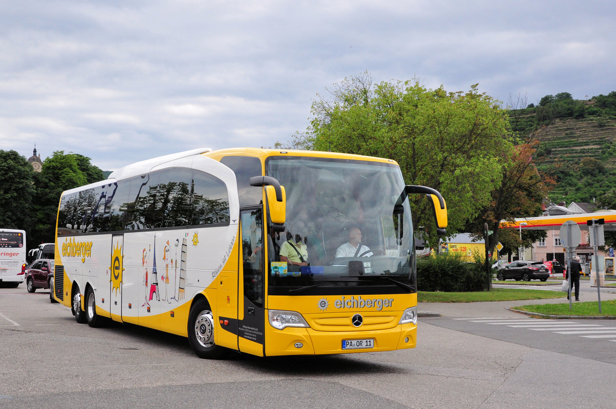 Mercedes Travego von Eichberger Reisen aus der BRD in Krems gesehen.