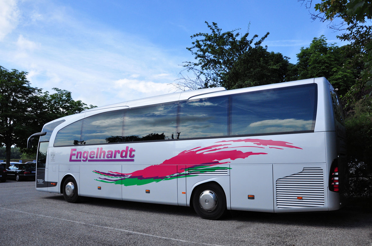 Mercedes Travego von Engelhardt Reisen aus der BRD in Krems gesehen.