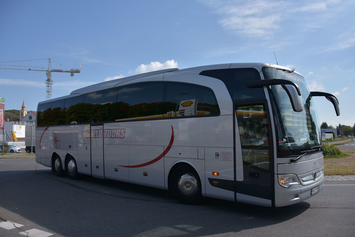 Mercedes Travego von Goly Tours aus Ungarn 2017 in Krems.