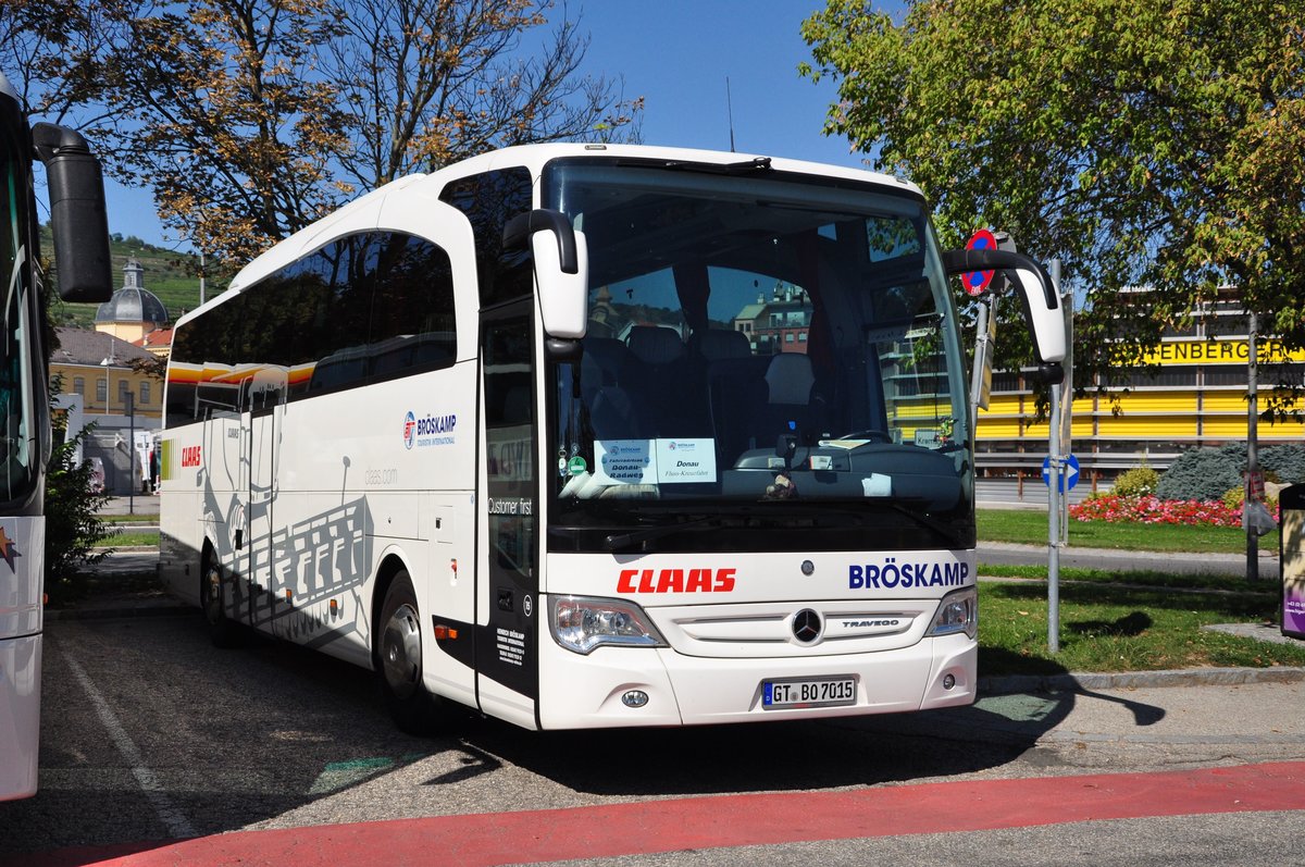 Mercedes Travego von Heinrich Brskamp Reisen aus der BRD in Krems gesehen.