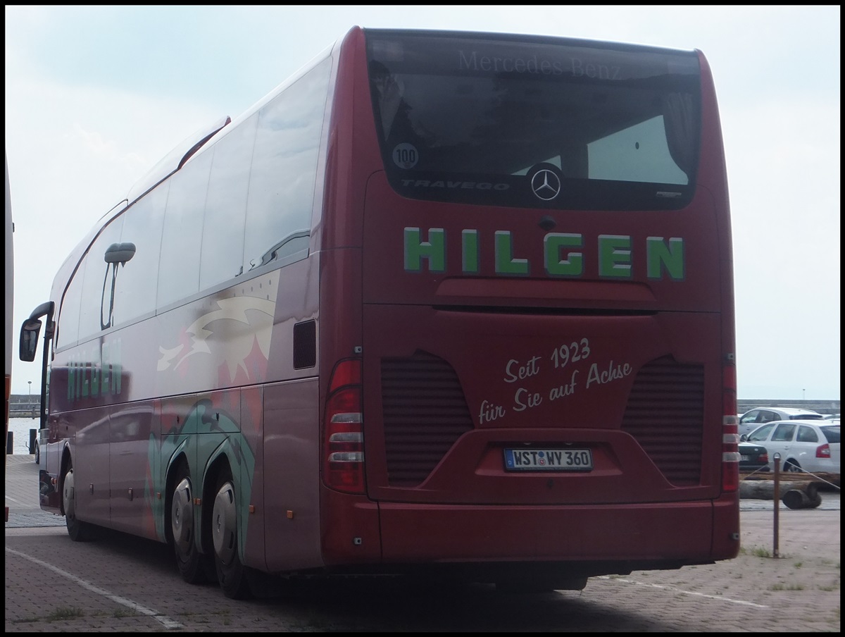 Mercedes Travego von Hilgen aus Deutschland im Stadthafen Sassnitz.