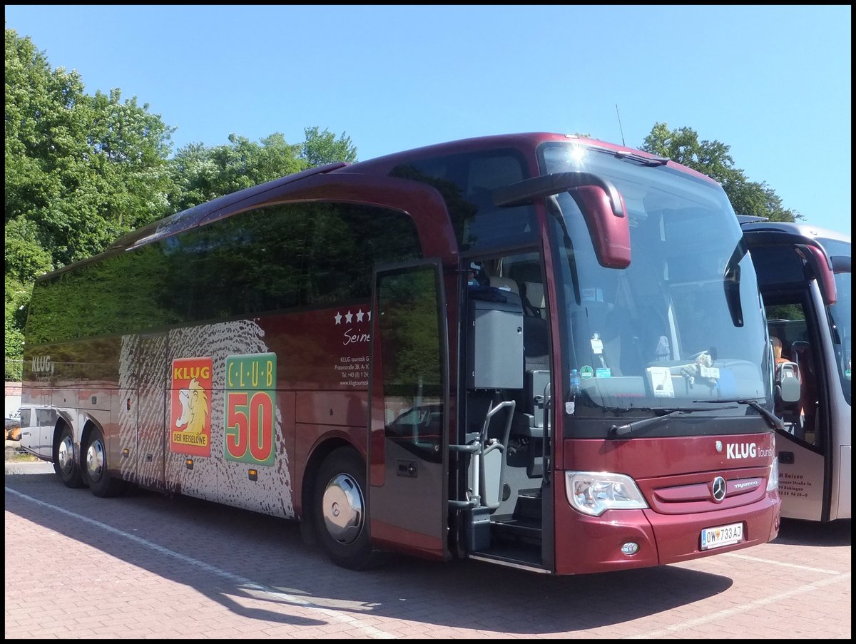 Mercedes Travego von J. Mathä aus Österreich im Stadthafen Sassnitz.