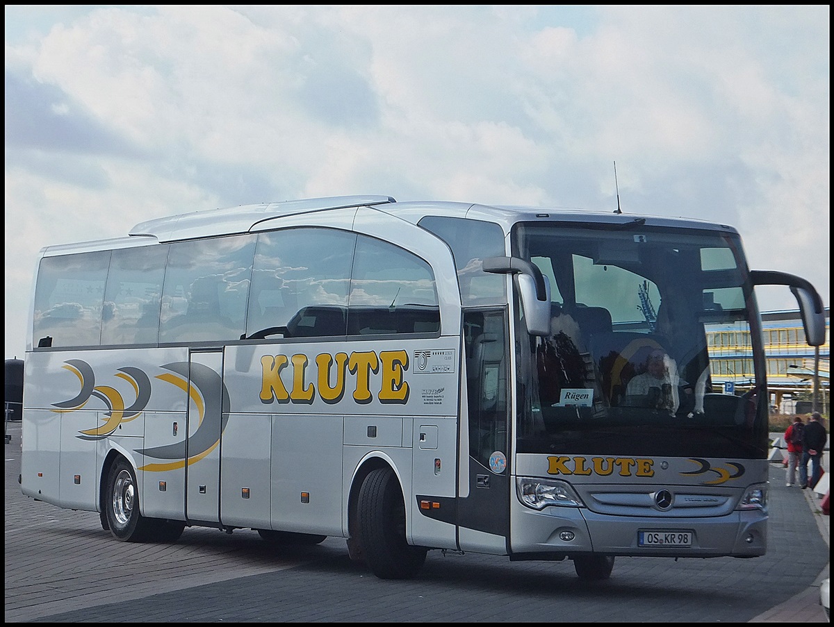 Mercedes Travego von Klute aus Deutschland im Stadthafen Sassnitz.